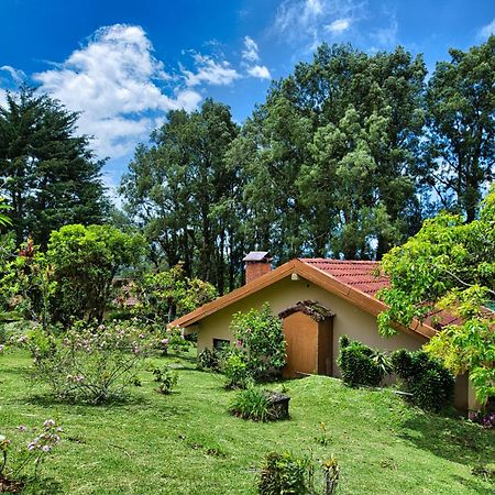 Hotel Villa Zurqui San Isidro  ภายนอก รูปภาพ