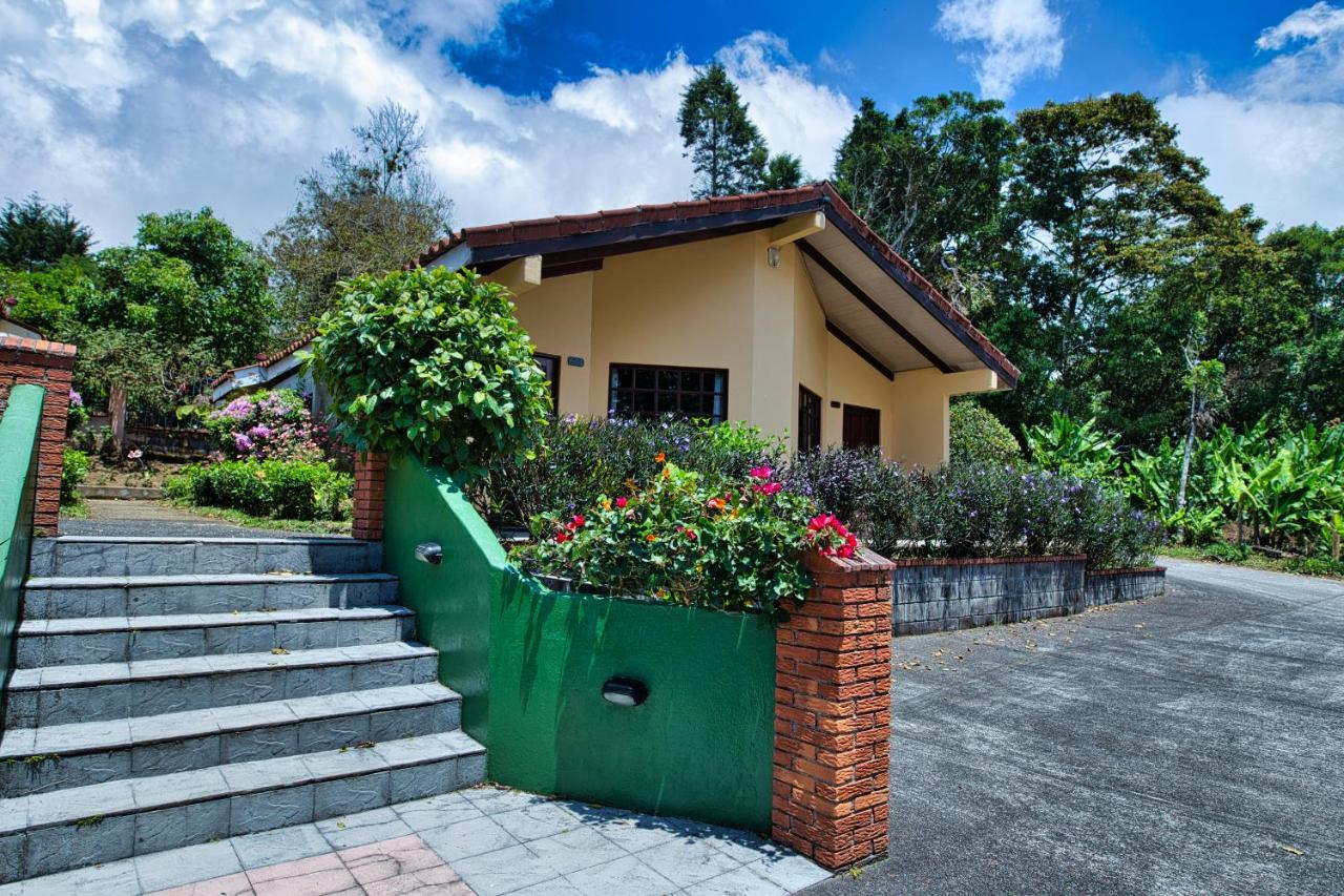 Hotel Villa Zurqui San Isidro  ภายนอก รูปภาพ