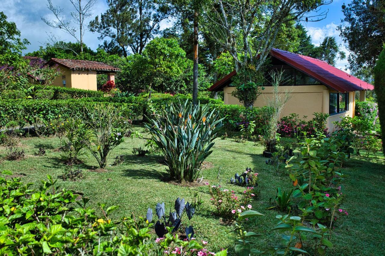 Hotel Villa Zurqui San Isidro  ภายนอก รูปภาพ
