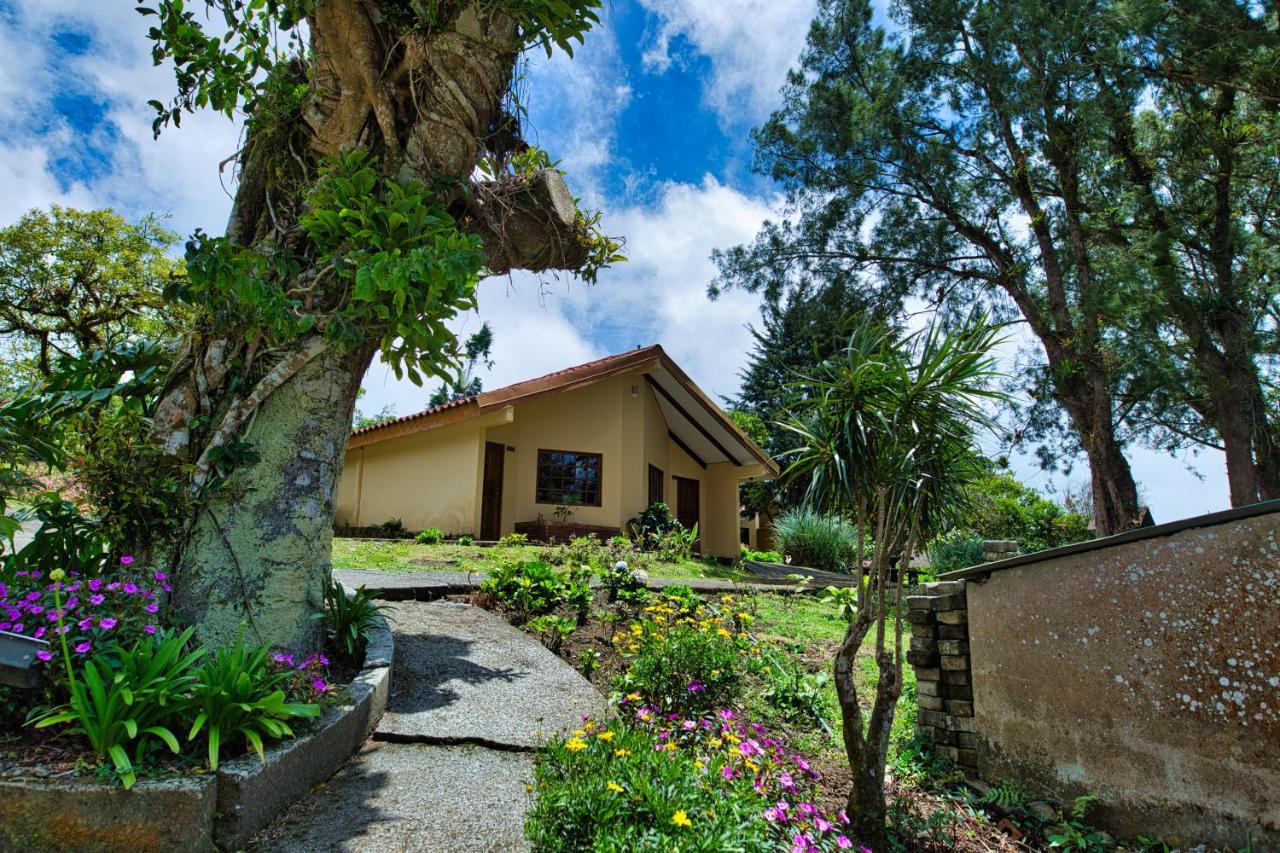 Hotel Villa Zurqui San Isidro  ภายนอก รูปภาพ
