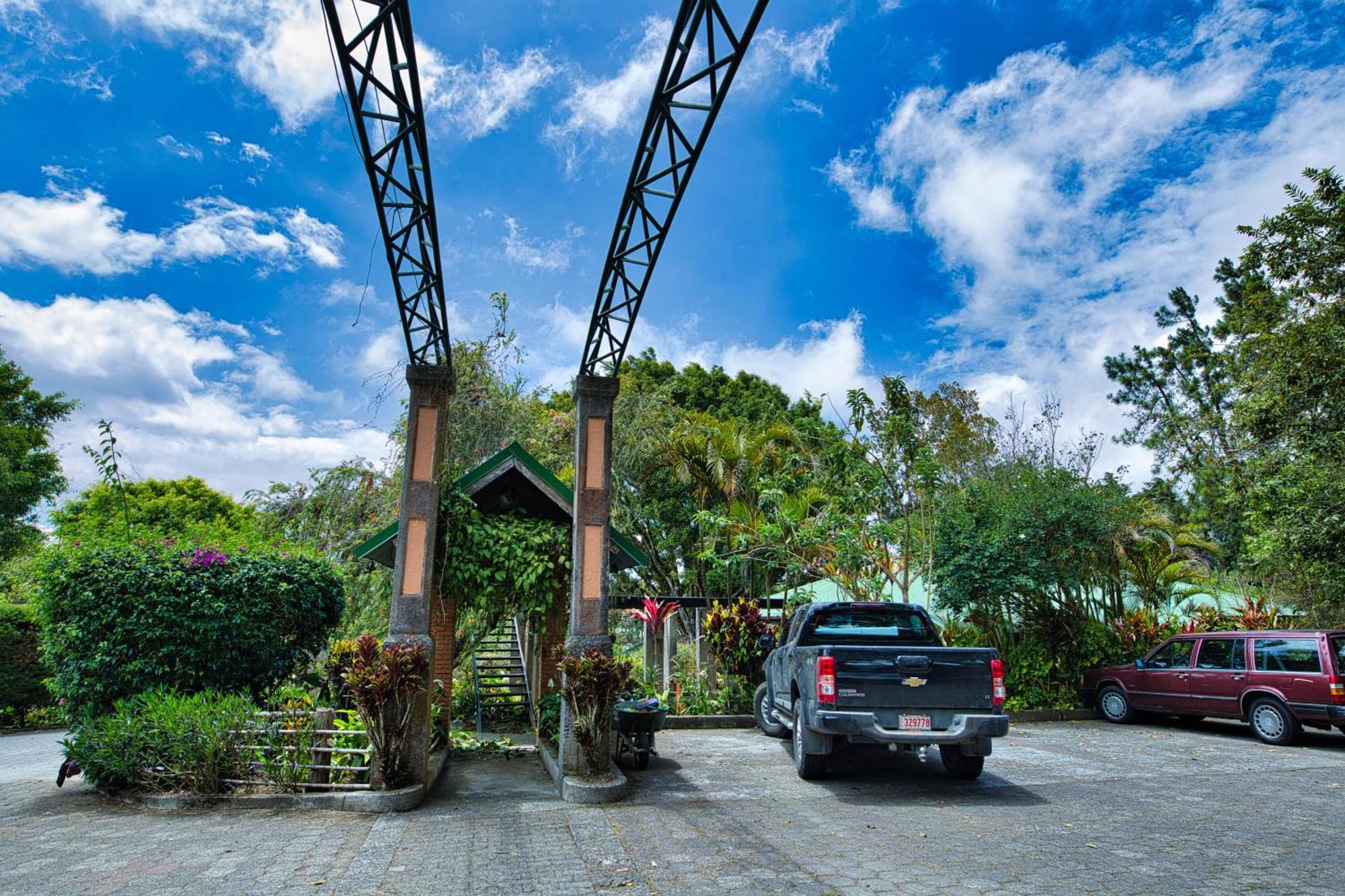 Hotel Villa Zurqui San Isidro  ภายนอก รูปภาพ