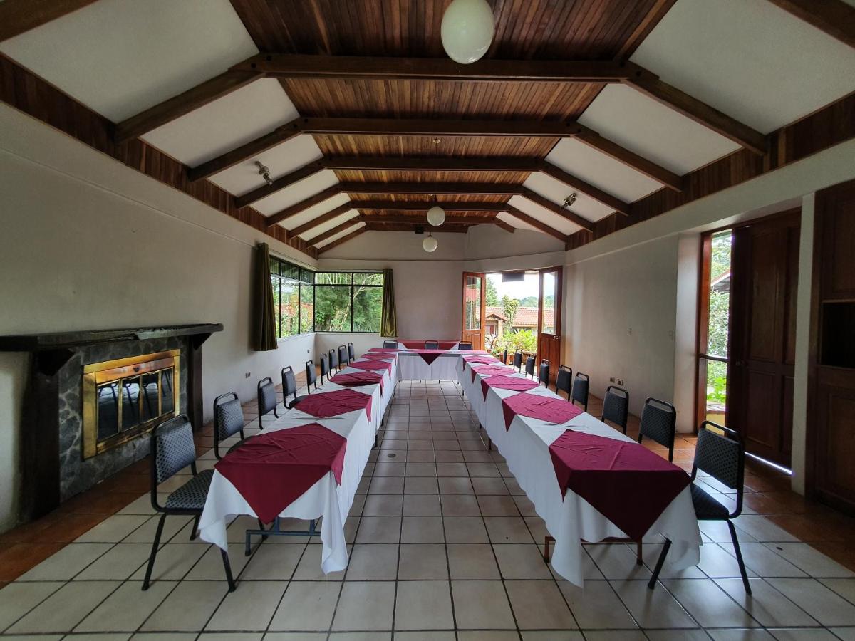 Hotel Villa Zurqui San Isidro  ภายนอก รูปภาพ