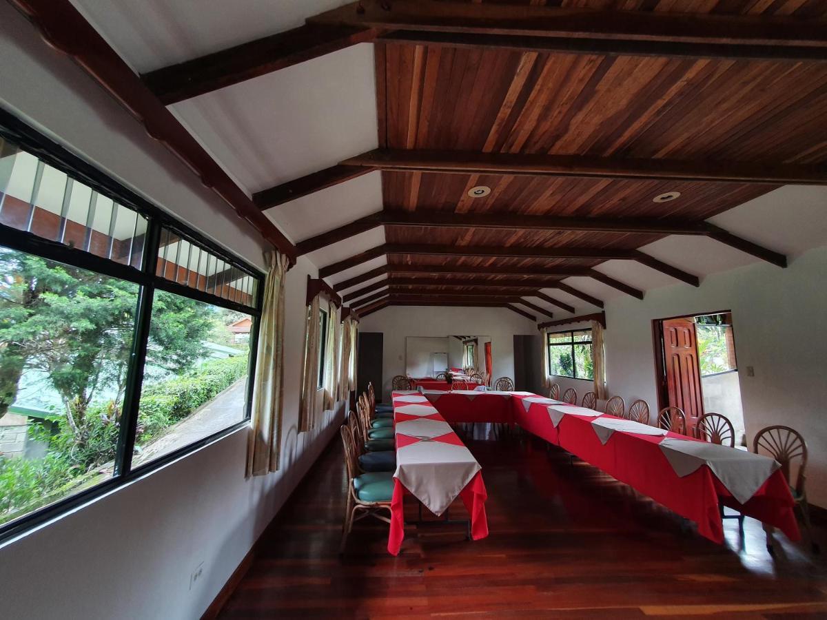 Hotel Villa Zurqui San Isidro  ภายนอก รูปภาพ