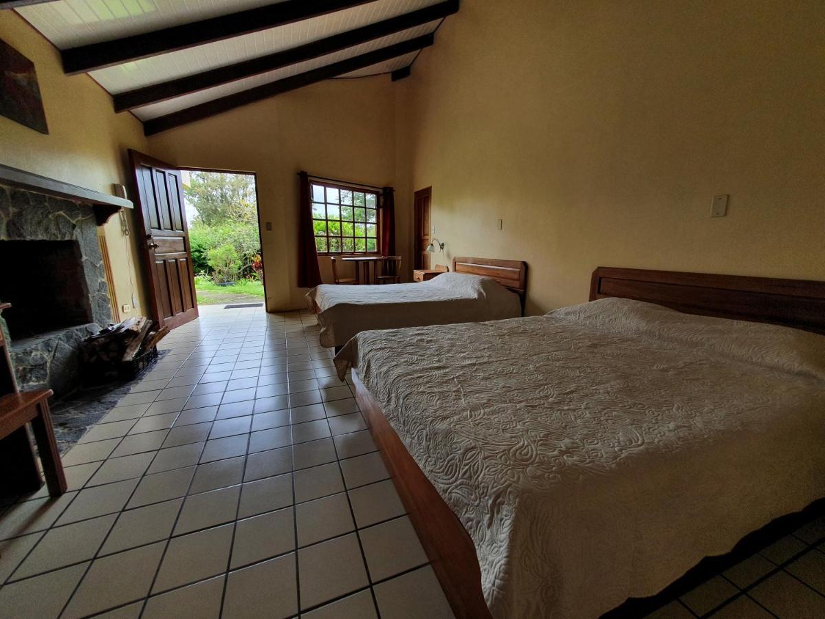 Hotel Villa Zurqui San Isidro  ภายนอก รูปภาพ