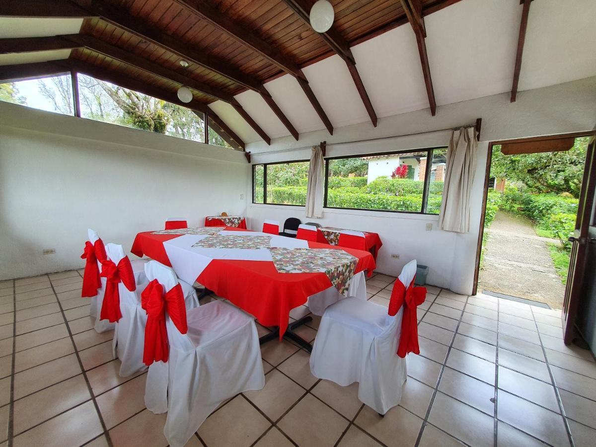 Hotel Villa Zurqui San Isidro  ภายนอก รูปภาพ
