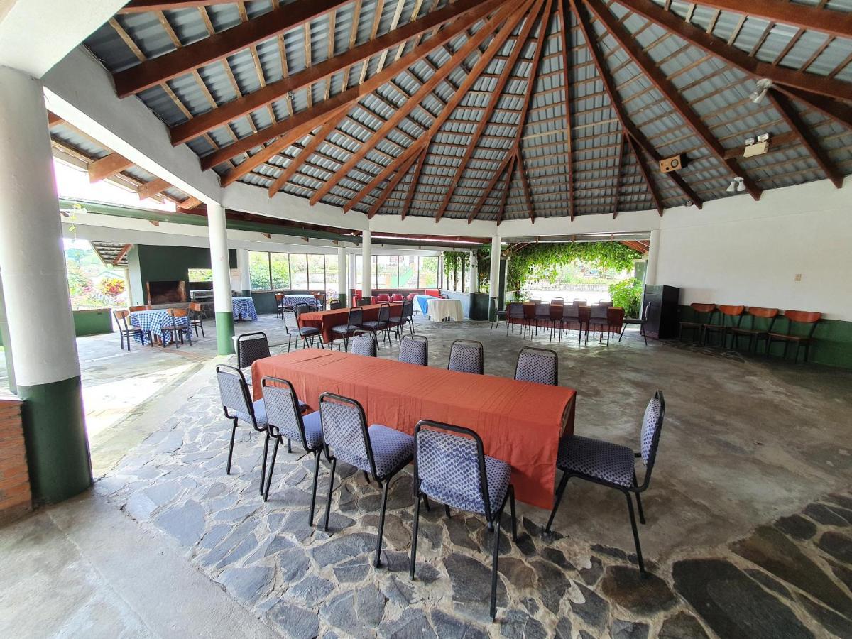 Hotel Villa Zurqui San Isidro  ภายนอก รูปภาพ