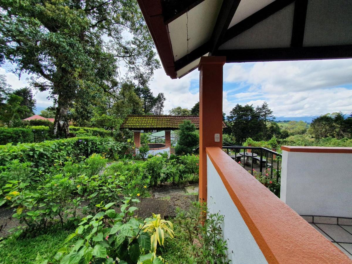 Hotel Villa Zurqui San Isidro  ภายนอก รูปภาพ